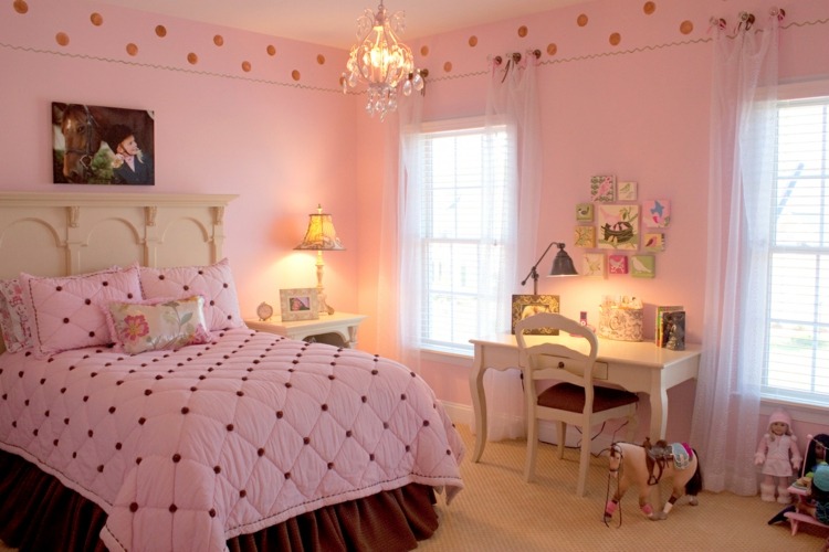 väggfärg gammal rosa flicka barnrum idé skrivbord vintage