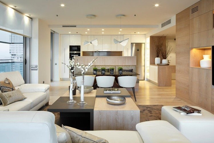 Väggfärg grädde vit-modern-vit-kök-vardagsrum-ljus-trä-look-design-interiör