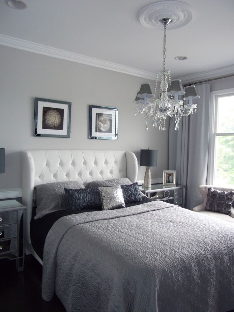 Väggfärg grå -säng-stoppad-säng-sänggavel-vit-glittrande-dekorationer