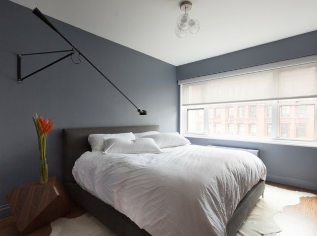 moderna sovrum designidéer svart lampa modernt sängbord