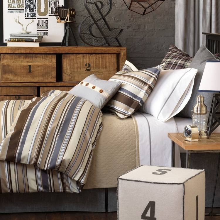 vägg-färg-grå-kombinationer-beige-trä-brun-sovrum-sängkläder-kuddar