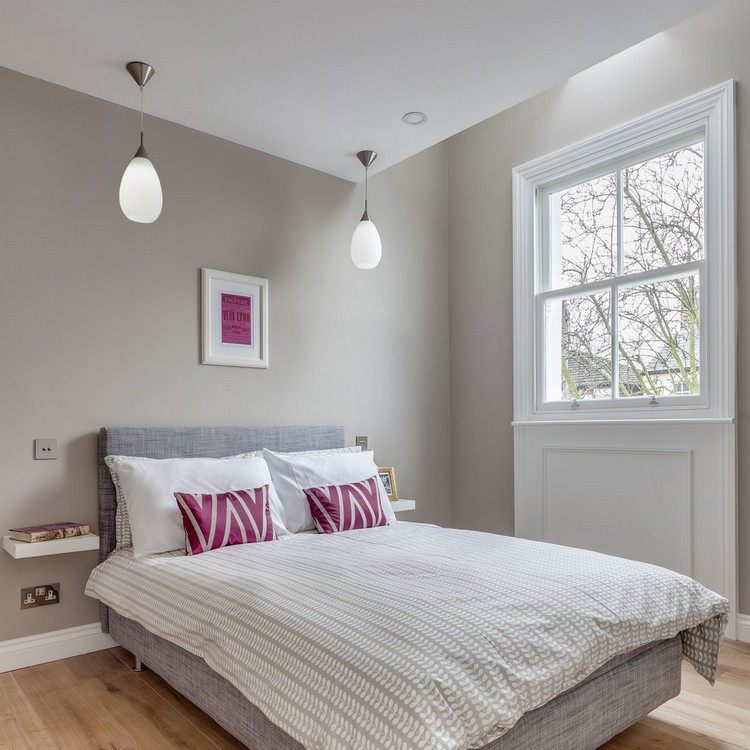 väggfärg-sovrum-satin grå-trägolv-grå-stoppad säng