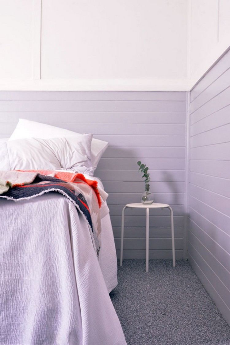 väggfärg-sovrum-lavendel-vit-kombination