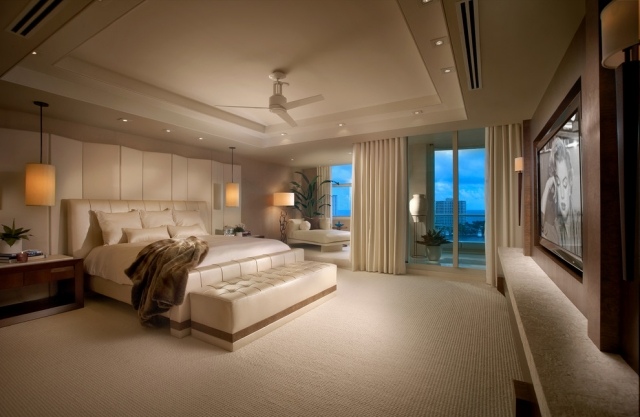 beige-och-brun-toner-sovrum-möblering-väggar-design