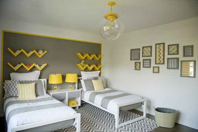 vägg-färger-idéer-barnrum-grå-bak-vägg-gul-kant-vinkel-mönster