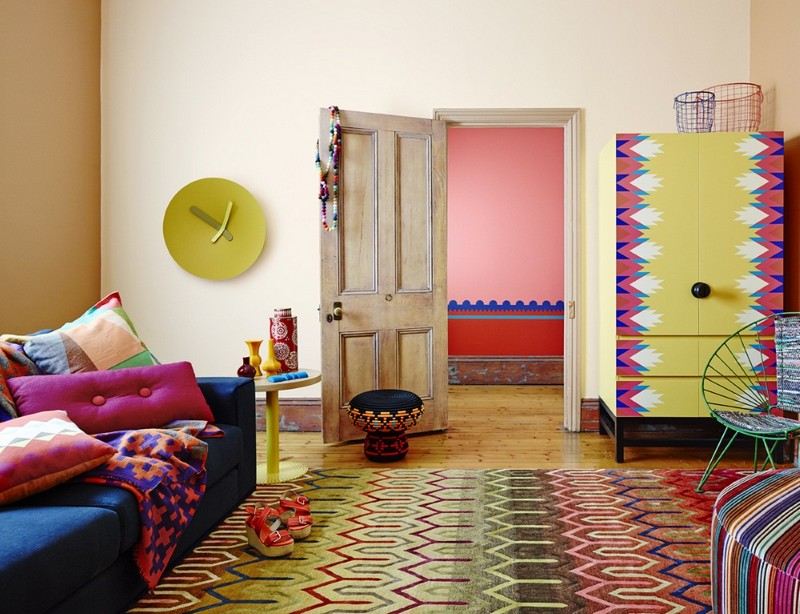Väggfärger-idéer-sand-vardagsrum-gul-garderob-mönster-exotiska