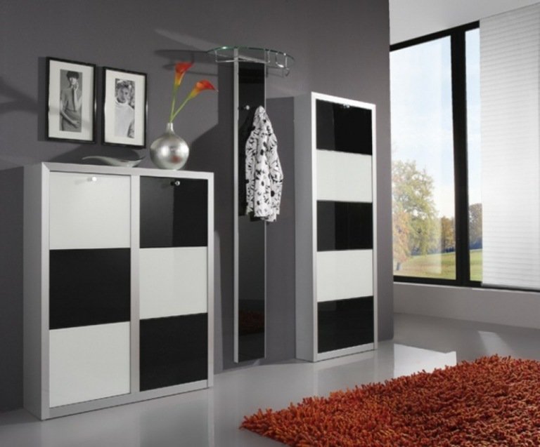 garderob-design-modern-vit-svart-panel