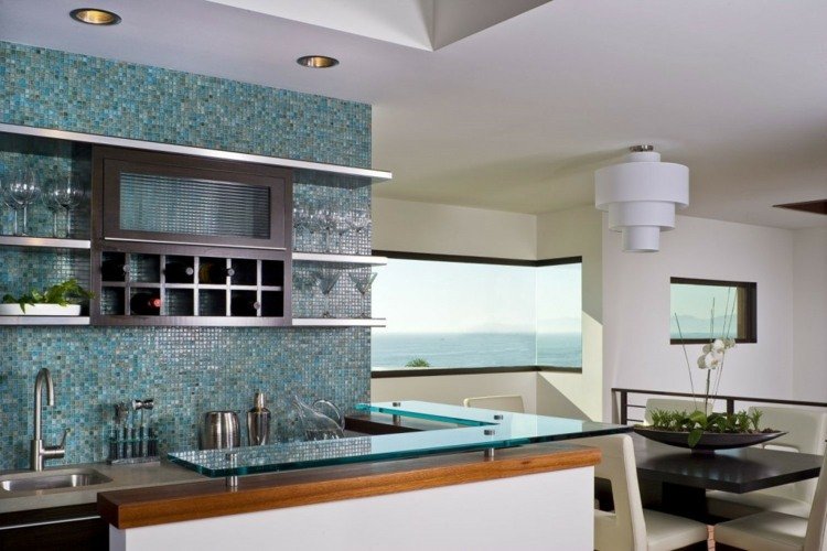 kök vägg design mosaik blå turkos idé design glas bar modern