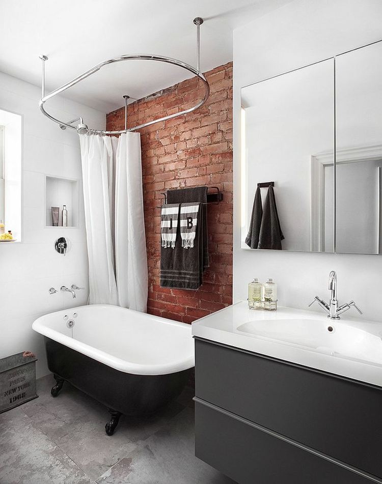 Väggdesign badrum tegel-industri-svart-fristående-badkar-diskbänk-skåp
