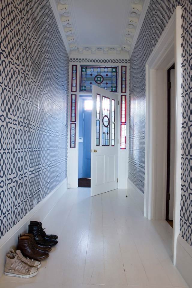 Väggdesign-i-korridoren-tapeter-mönster-abstrakt-entré-område