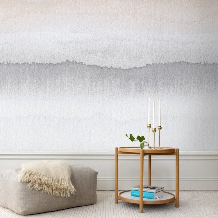 Väggdesign i vardagsrummet tapet-gradient-tvåfärgad-grå-Gryning-Sandberg