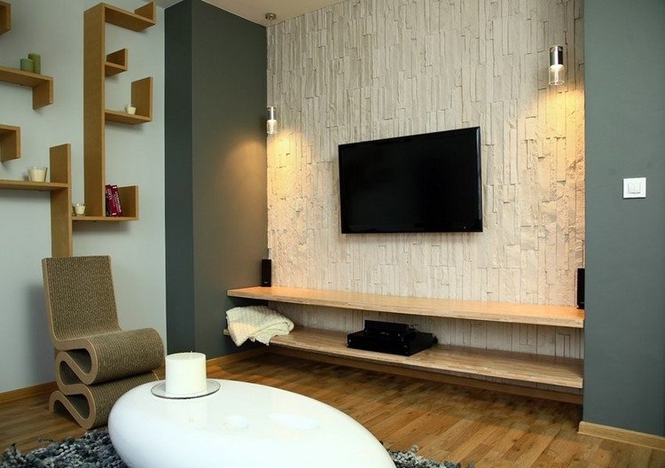 vägg-design-vardagsrum-sten-remmar-vertikalt-lagd-väggmonterad-tv
