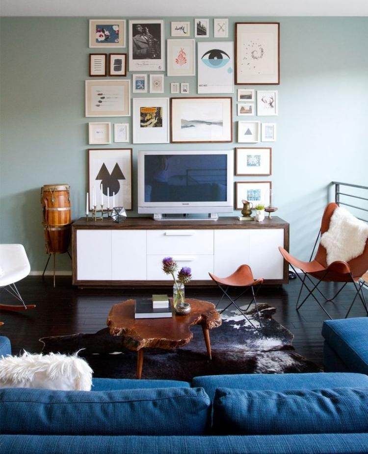 vägg-design-bilder-vardagsrum-mint-grönt-vägg-måla-stora-små-bildramar