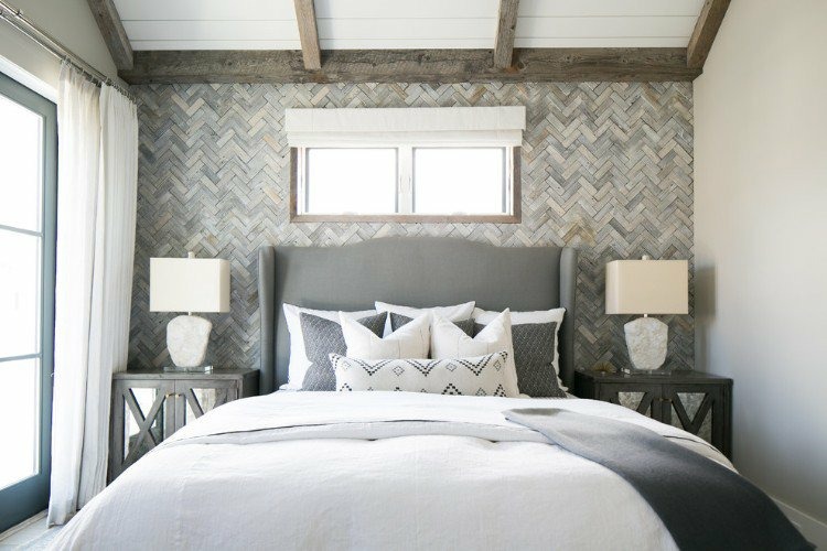 sovrum i grå sängväggdesign med gråbensmönster grå nyanser