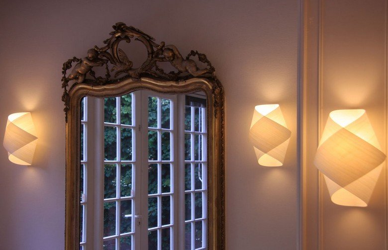 Vägglampa-trä-idéer-modern-designer-lampor-hall design