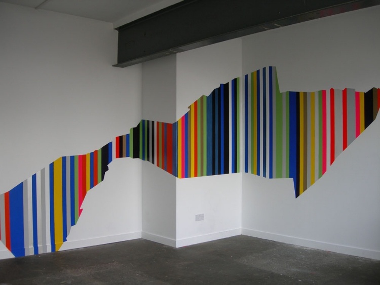 vägg-mönster-målning-vägg-design-väggmålning-konst-ränder-färg-färgglada