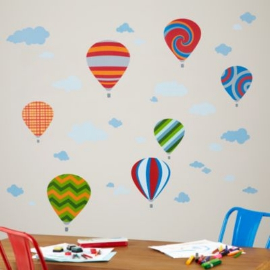 väggdekaler barnrumsidéer för pojkar luftballong färgglada