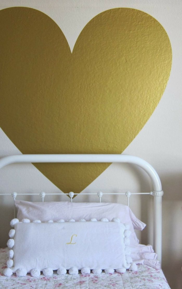 gör det själv väggdekal hjärta guld sovrum idé romantisk
