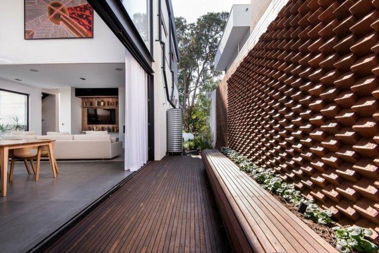 väggbeklädnad-som-en-dekoration-accent-utomhus-idé-3d-geometrisk-terrass-trä