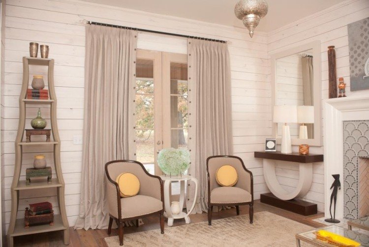 väggbeklädnad-trä-inuti-vit-symmetri-grå-beige-gammal-modern-blandning