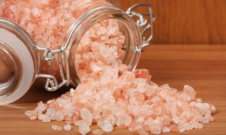 Himalaya salt kristall salt rosa kristaller effekt