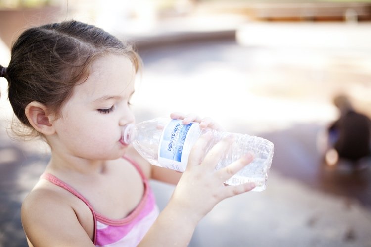 Hur mycket vatten ska barn dricka om dagen?