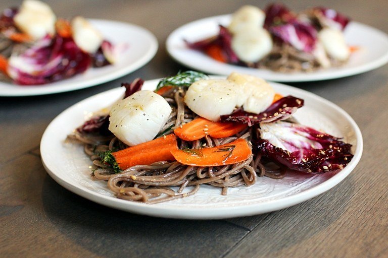 Soba nudelrecept musslor morötter i ugnen hälsosamt japanskt kök