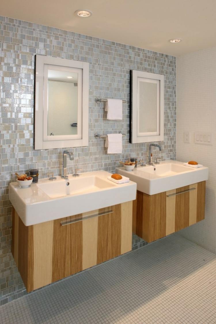 tvättställ två handfat mosaik blågrå badrumsskåp flottör