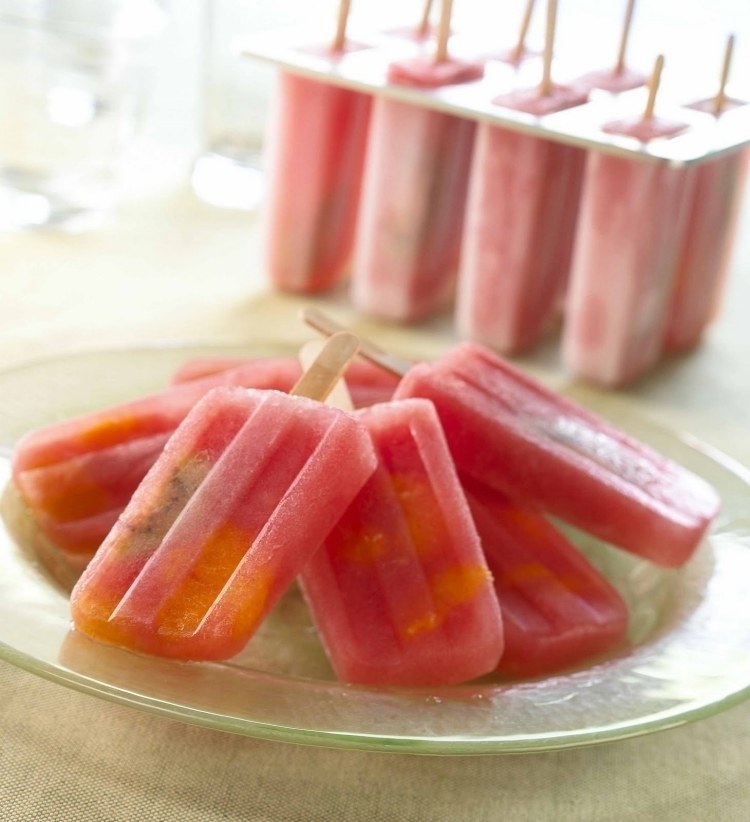Gör ditt eget vatten is-vattenmelon-puré-frys-färsk-sommar-dessert
