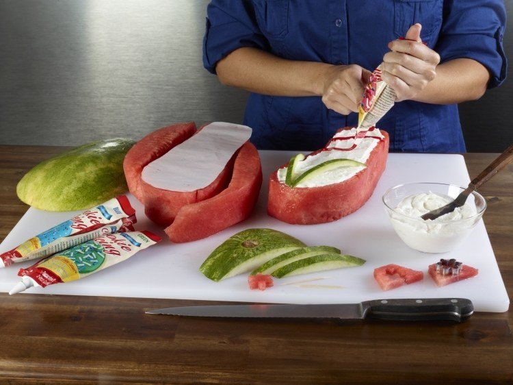 vattenmelon-dekorera-idéer-flip-flops-instruktioner