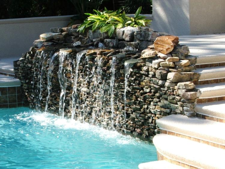 vatten funktion trädgård design idé pool effektiv vattenfall vägg trappor stenar