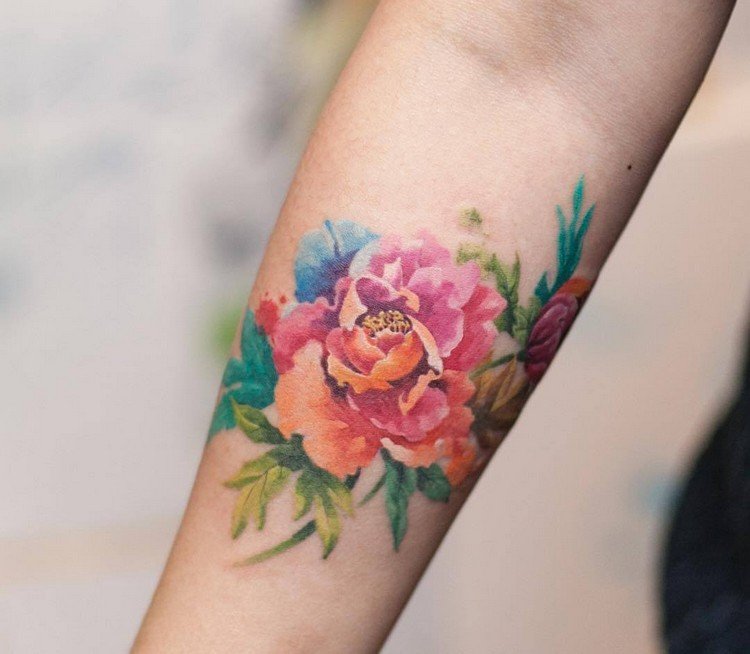 akvarell-tatuering-akvareller-idé-blomma