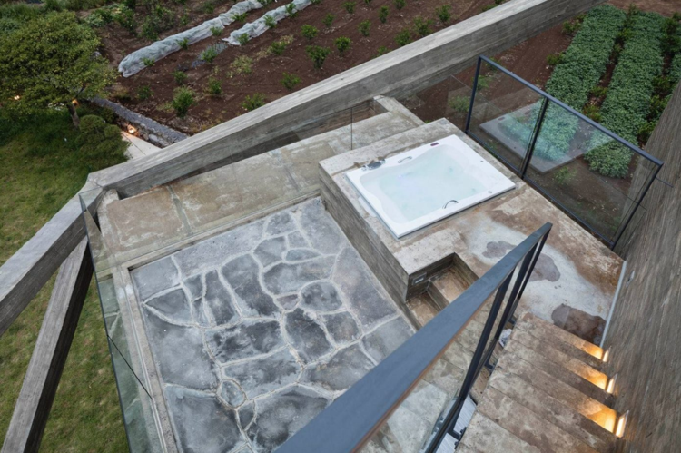 betonghus arkitektur terrass betongglasräcke trappor