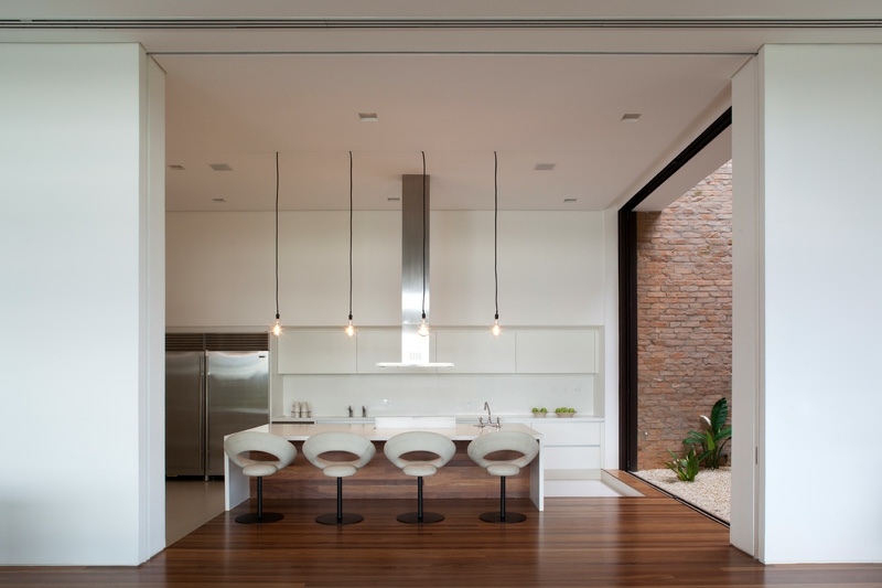 vita möbler teak kök modern minimalistisk stål accenter stolar räknare
