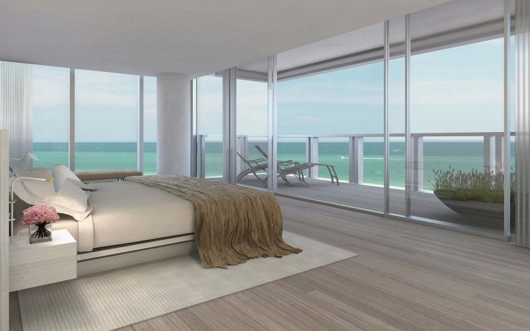 Vita sovrumsmöbler -stil-design-minimalistisk-fönster-strand-hav-semester-trägolv-stort