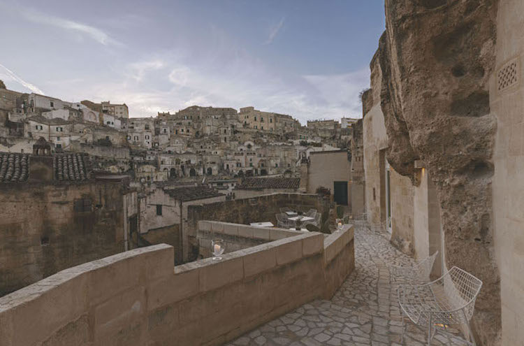 hotell-italien-grotta-autentisk-historisk-byggnad% cc% 88ude-view