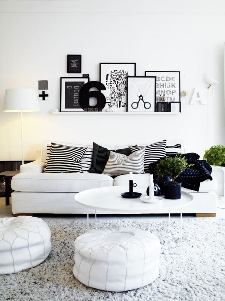 vitt vardagsrum-möbler-moderna-skandinaviska-bilder-utskrifter-svart-bönsäck-marockanskt