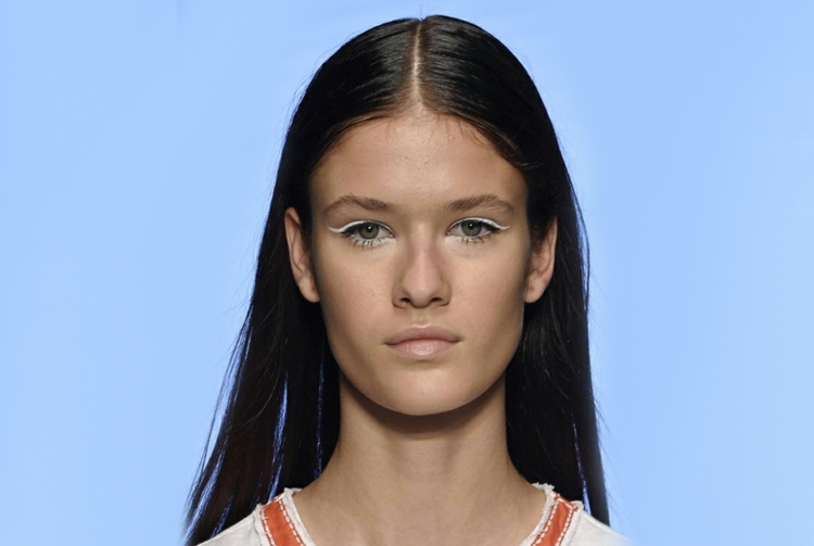 vit eyeliner smink dag smink för sommaren