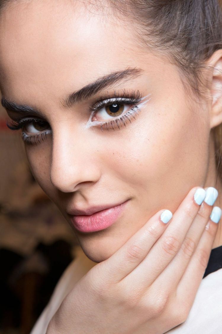Make-up Trends Summer White eyeliner make-up