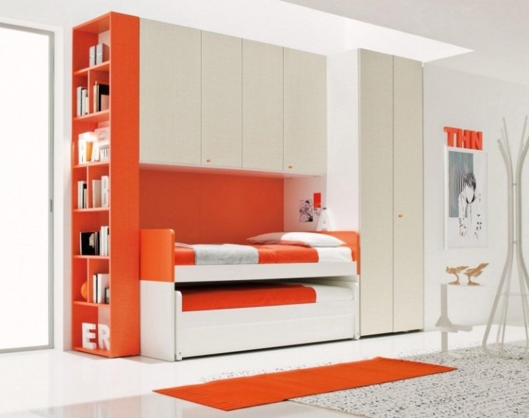 Vit-garderob-vit-orange-modern