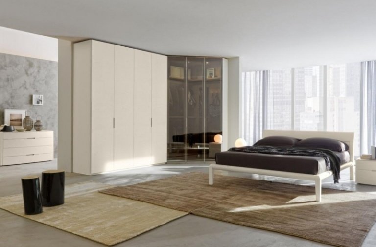 Vit garderob-moderna-sovrum-inredning idéer-säng