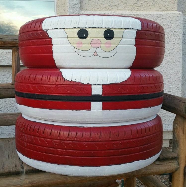Måla en jultomte på ett däck med spray och akrylfärg