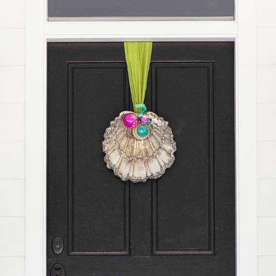 Dekorationsskal dörrkrans grönt band
