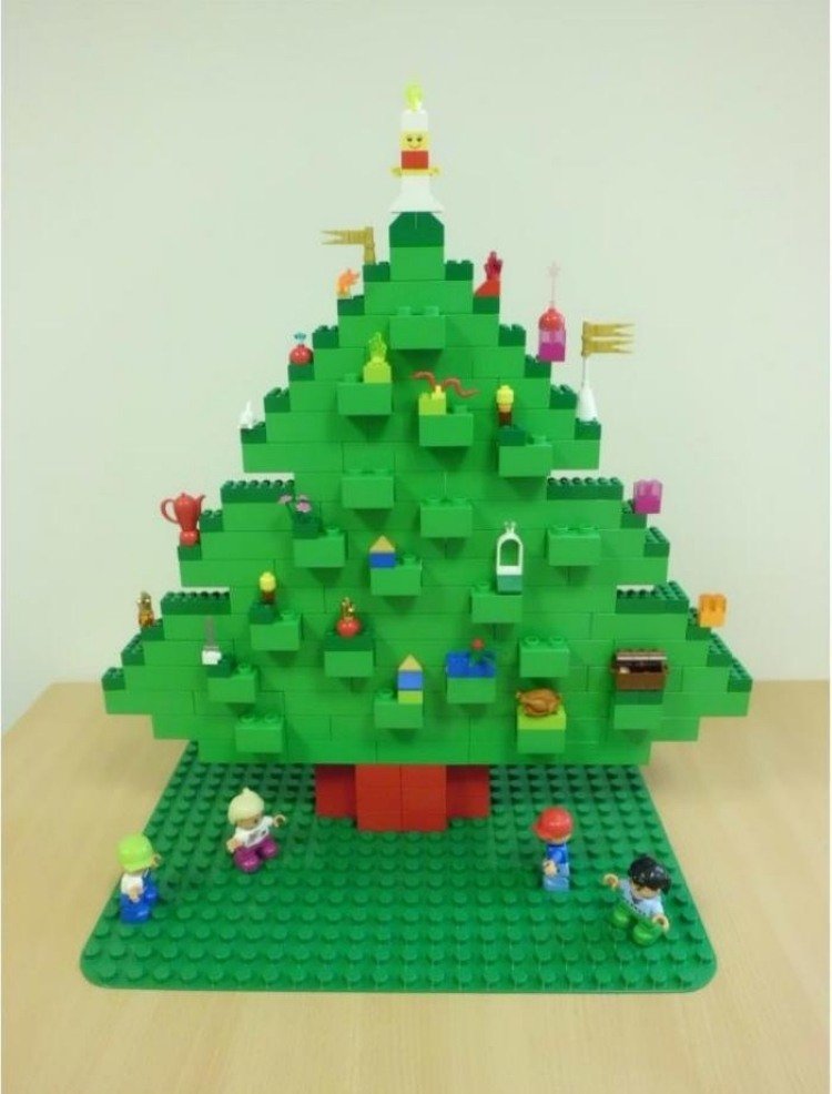 julgran-pyssel-barn-alternativ-lego-delar-roligt-kreativt-gör-det-själv