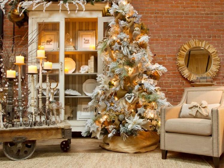 Julgran dekorera elegant vitt guld vitrin vardagsrum rustikt