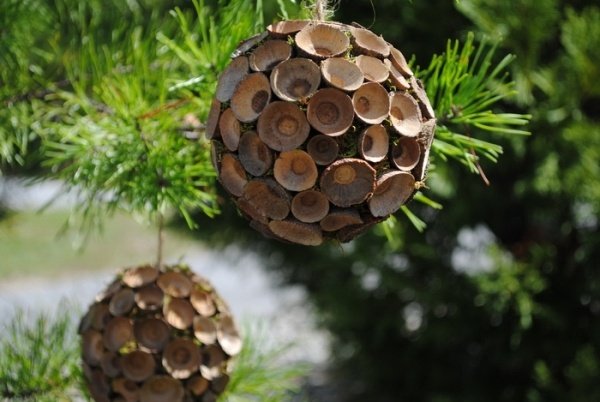 Julgransdekorationer natur träbollar gör dig själv