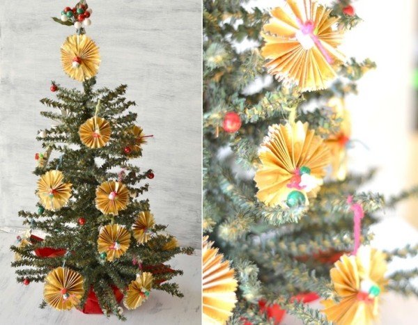 tinker julgransdekorationer gyllene papper miniträd