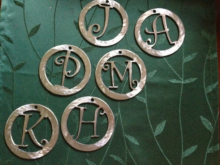 juldekoration metall bokstäver svetsare gåva idé grön bordsduk