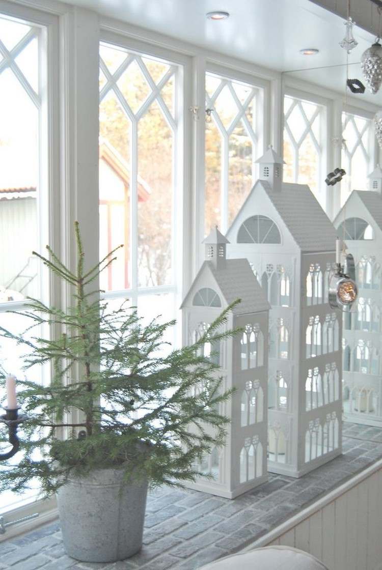 jul-dekoration-fönster-lyktor-hauser-vit-lackad-stor