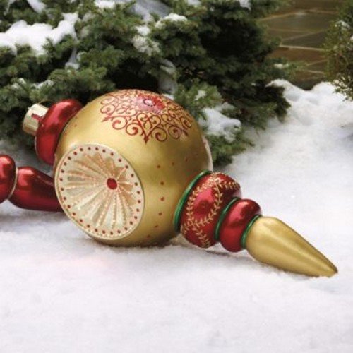 gyllene-jul-dekoration-trädgård-exteriör